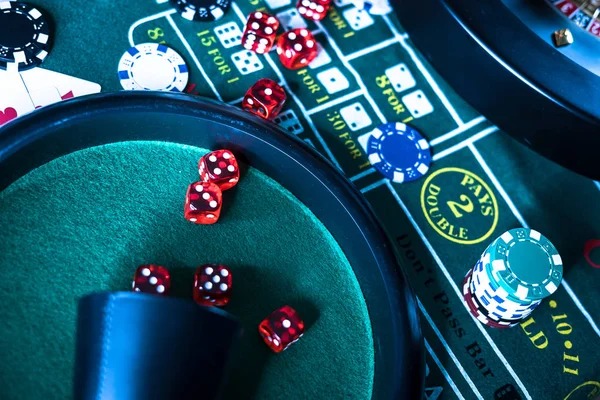 Betting interface showing dice outcome and payout calculation